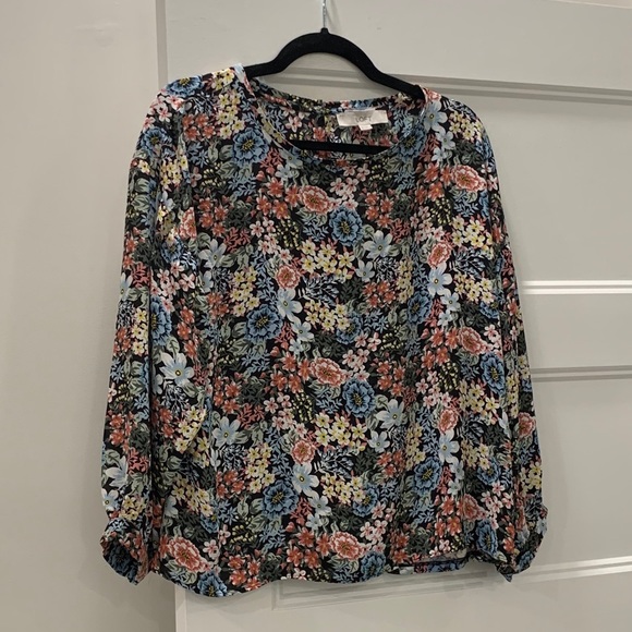 LOFT Floral Bouquet Blouse - Picture 2 of 7
